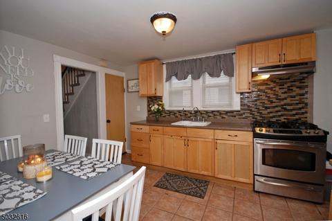18 Stone St, North Plainfield, NJ 07060 photo 7