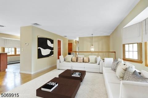 27 Sloping Hill Ter, Wayne, NJ 07470 photo 11