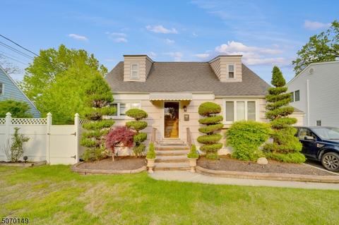 292 E Lanza Ct, Saddle Brook, NJ 07663 photo 1