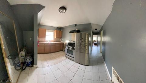21 Cedar St, Hillside, NJ 07205 photo 3