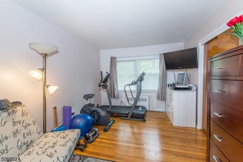 67 Village Dr, Wayne, NJ 07470 photo 12