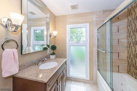 67 Village Dr, Wayne, NJ 07470 photo 15