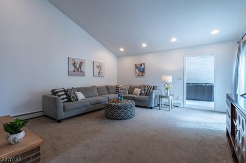 4 Kimberly Pl, Wayne, NJ 07470 photo 11