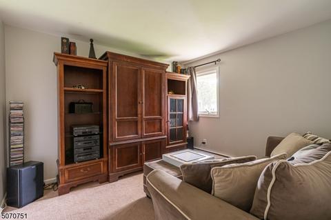 4 Kimberly Pl, Wayne, NJ 07470 photo 12