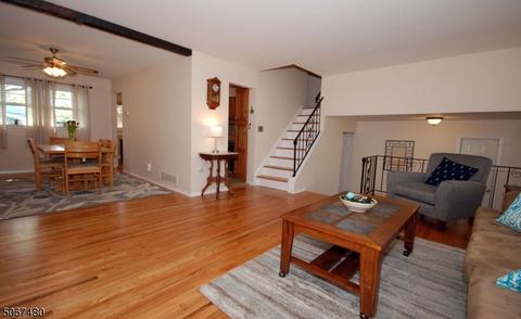9 Shearn Dr, Middlesex, NJ 08846 photo 5