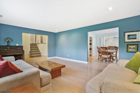 100 Evergreen Ave, Springfield, NJ 07081 photo 1