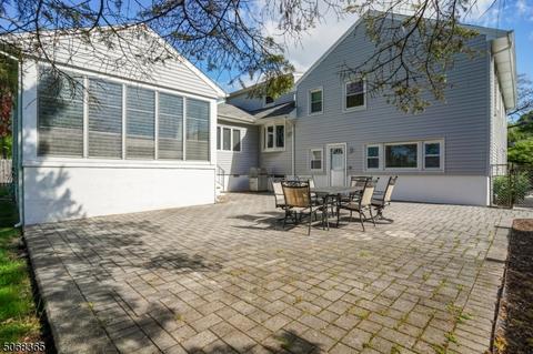 100 Evergreen Ave, Springfield, NJ 07081 photo 4