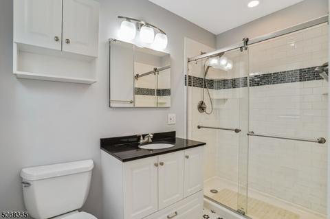 100 Evergreen Ave, Springfield, NJ 07081 photo 17