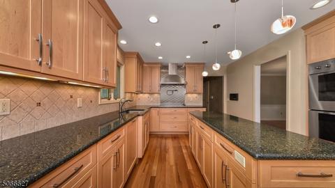 12 Stacy Ct, Wayne, NJ 07470 photo 8