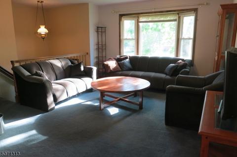 136 Coleman St, Middlesex, NJ 08846 photo 5