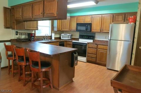 136 Coleman St, Middlesex, NJ 08846 photo 9