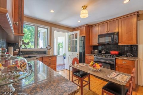 71 Glen Ave, Millburn, NJ 07041 photo 11