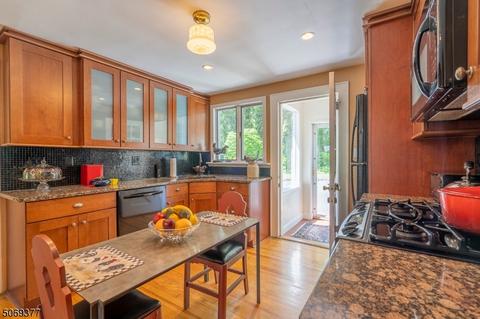 71 Glen Ave, Millburn, NJ 07041 photo 12
