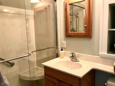 175 Chestnut Dr, Wayne, NJ 07470 photo 22