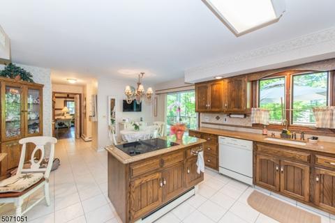 116 Cheyenne Way, Wayne, NJ 07470 photo 8