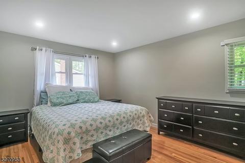 120 Hampton Dr, Berkeley Heights, NJ 07922 photo 11