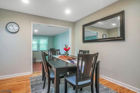 120 Hampton Dr, Berkeley Heights, NJ 07922 photo 6