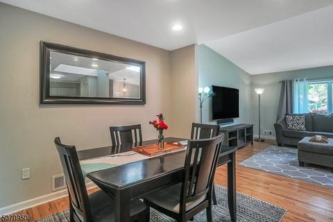 120 Hampton Dr, Berkeley Heights, NJ 07922 photo 7