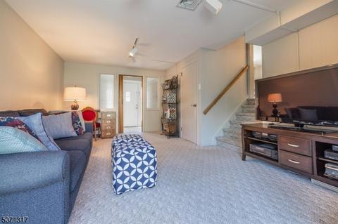 95 Baldwin Ter, Wayne, NJ 07470 photo 18