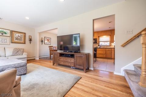 95 Baldwin Ter, Wayne, NJ 07470 photo 12