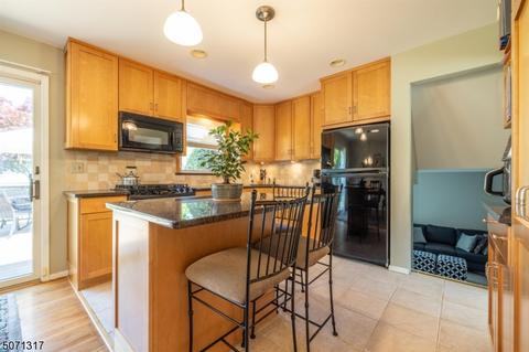 95 Baldwin Ter, Wayne, NJ 07470 photo 17