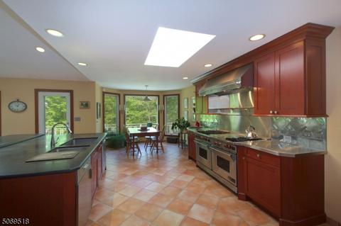 3 India Brook Dr, Mendham, NJ 07945 photo 3