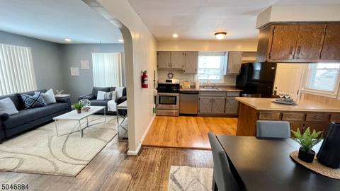 643 E 2nd Ave, Roselle, NJ 07203 photo 4