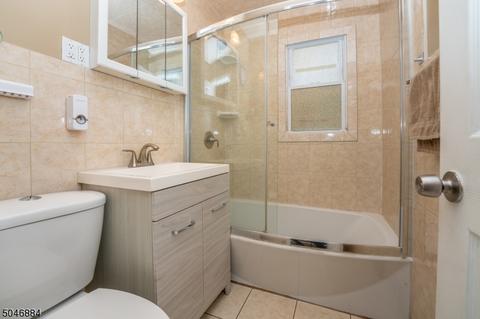 643 E 2nd Ave, Roselle, NJ 07203 photo 7