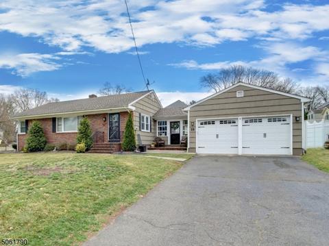 18 Fairview Rd, Clark, NJ 07066 photo 2