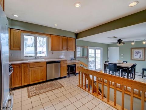 18 Fairview Rd, Clark, NJ 07066 photo 12