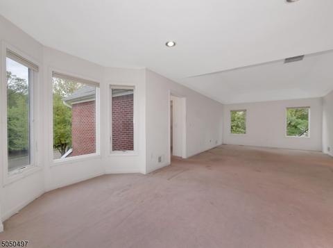 6 Stone Hill Rd, Wayne, NJ 07470 photo 12