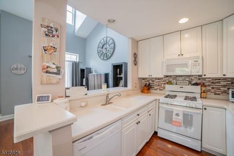194 Carter Rd, Haskell, NJ 07420 photo 9