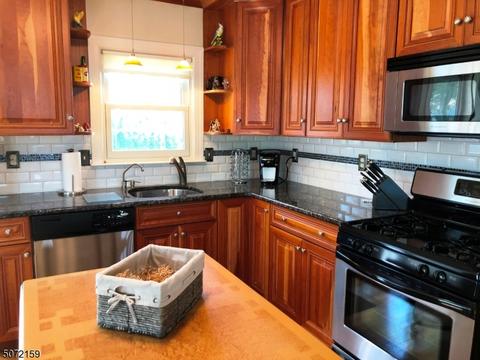 678 E Main St, Bridgewater, NJ 08807 photo 3