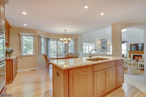18 Barnstable Rd, Berkeley Heights, NJ 07922 photo 9