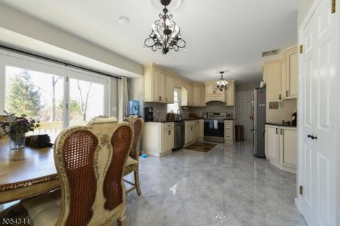 5 Dallarda Dr, Hackettstown, NJ 07840 photo 4