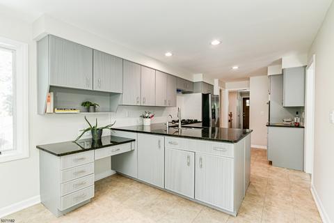 129 Countryside Dr, Summit, NJ 07901 photo 9