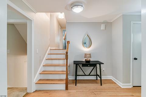 129 Countryside Dr, Summit, NJ 07901 photo 3