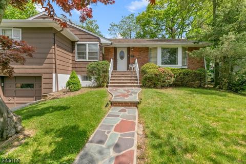 8 Devonshire Ter, West Orange, NJ 07052 photo 1