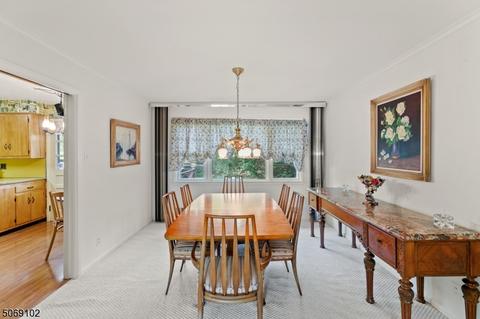 8 Devonshire Ter, West Orange, NJ 07052 photo 4