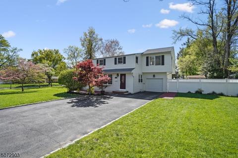 624 Freeland Ave, Paramus, NJ 07652 photo 1
