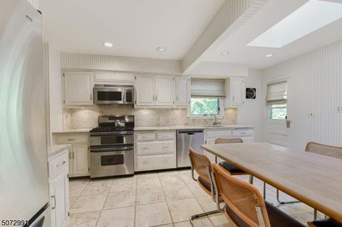 1001 Charles St, Mountainside, NJ 07092 photo 10