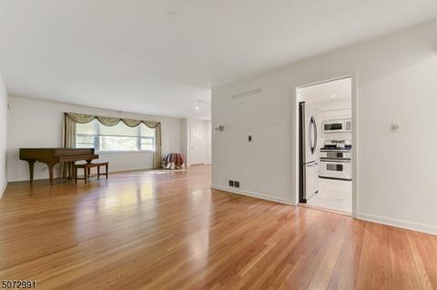 1001 Charles St, Mountainside, NJ 07092 photo 5