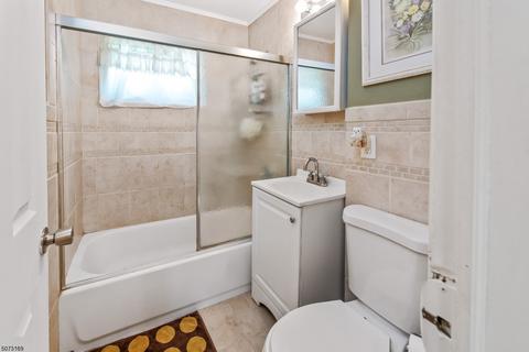 14 Ivan St, Dover, NJ 07801 photo 6
