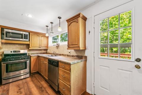 14 Ivan St, Dover, NJ 07801 photo 10