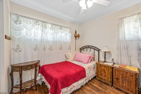 14 Ivan St, Dover, NJ 07801 photo 4