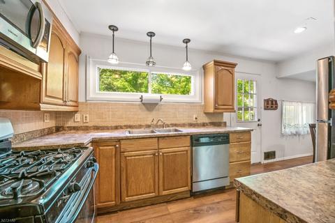 14 Ivan St, Dover, NJ 07801 photo 7