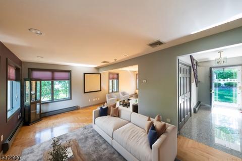 20 Stuckler Ln, Wayne, NJ 07470 photo 13