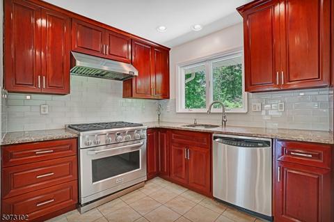 350 Timber Dr, Berkeley Heights, NJ 07922 photo 11