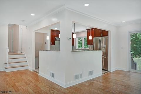 350 Timber Dr, Berkeley Heights, NJ 07922 photo 9
