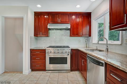 350 Timber Dr, Berkeley Heights, NJ 07922 photo 12